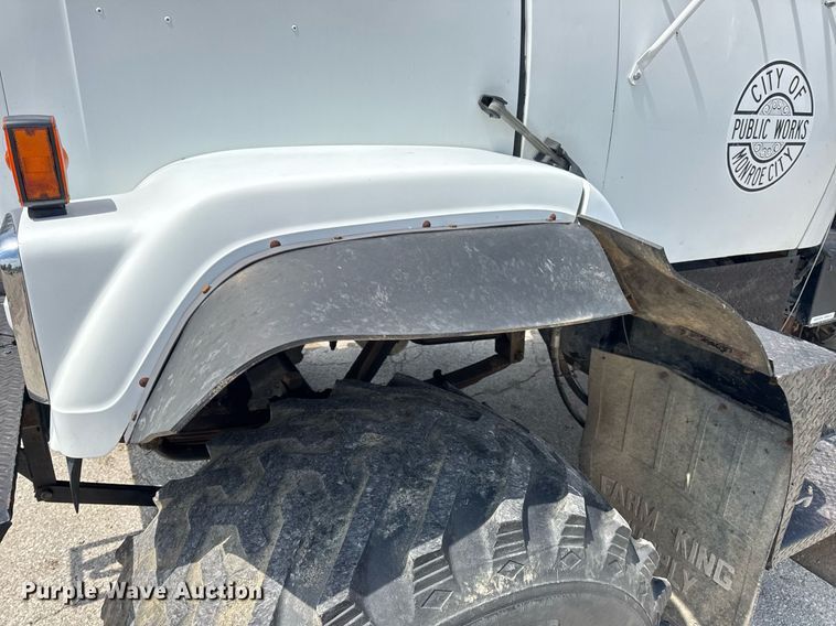 image for item DV4145 Big Wheels applicator truck