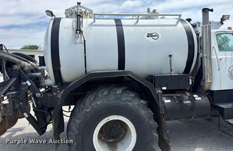 image for item DV4145 Big Wheels applicator truck