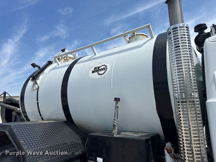 image for item DV4145 Big Wheels applicator truck