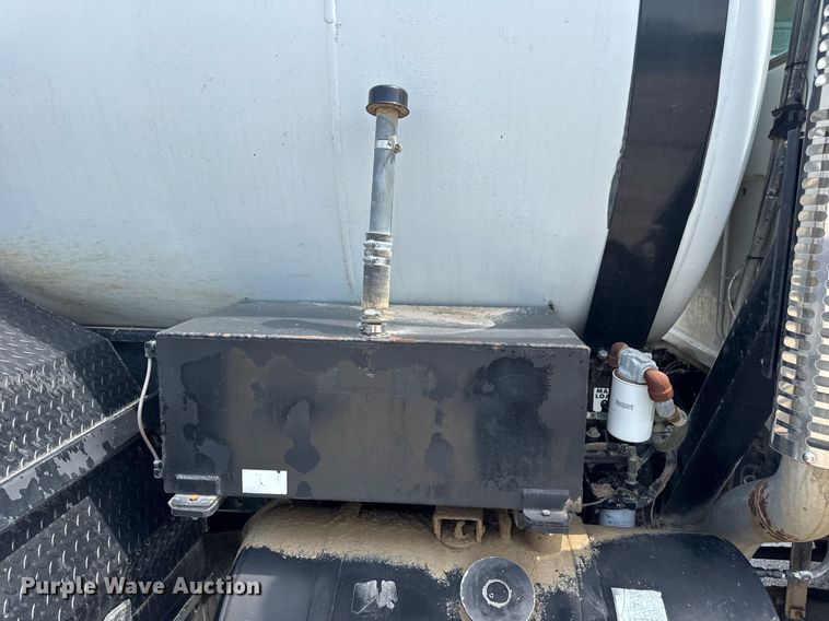 image for item DV4145 Big Wheels applicator truck