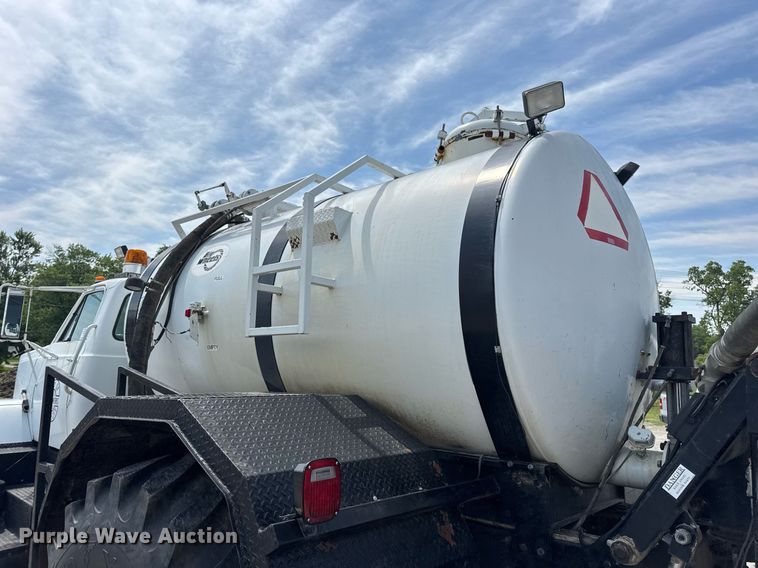 image for item DV4145 Big Wheels applicator truck