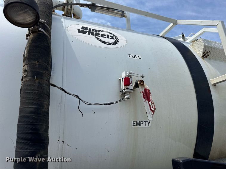 image for item DV4145 Big Wheels applicator truck