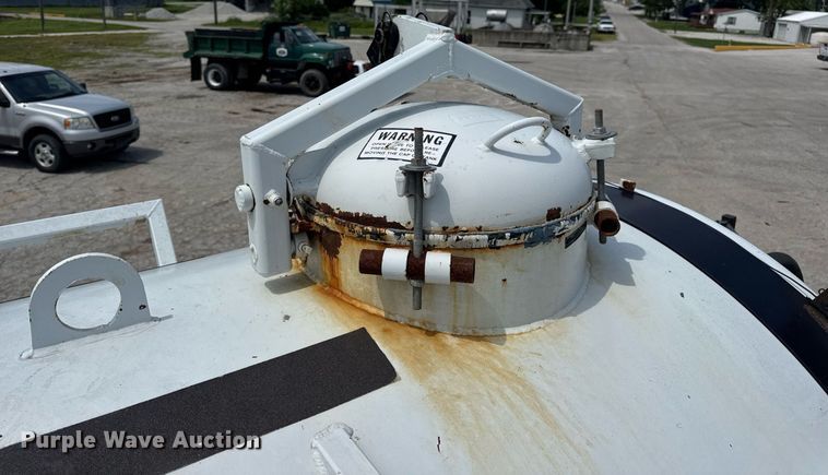 image for item DV4145 Big Wheels applicator truck