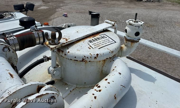 image for item DV4145 Big Wheels applicator truck