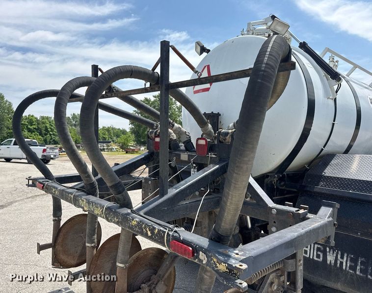 image for item DV4145 Big Wheels applicator truck