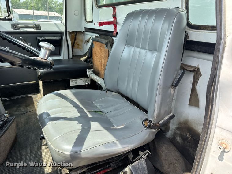 image for item DV4145 Big Wheels applicator truck