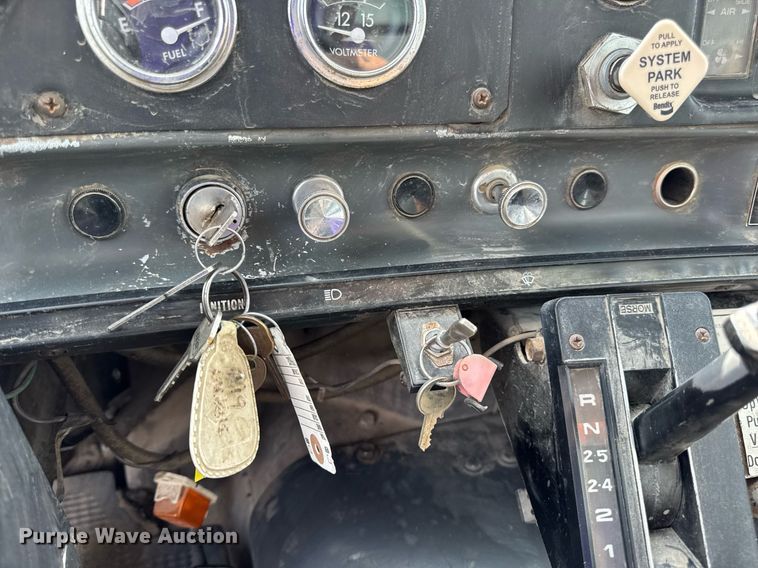 image for item DV4145 Big Wheels applicator truck