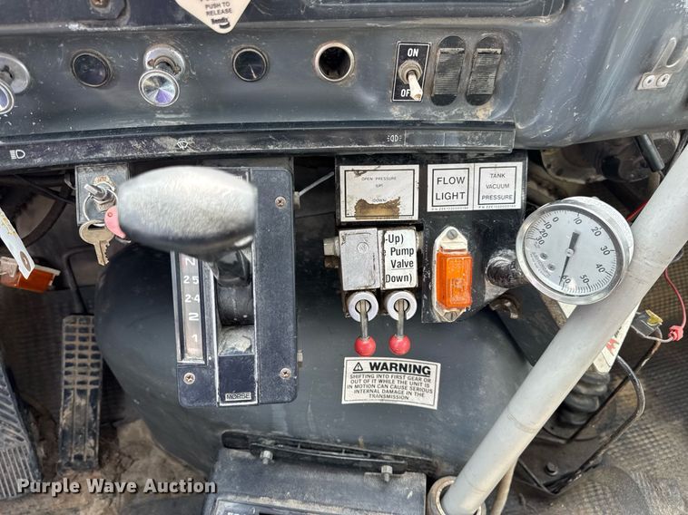 image for item DV4145 Big Wheels applicator truck