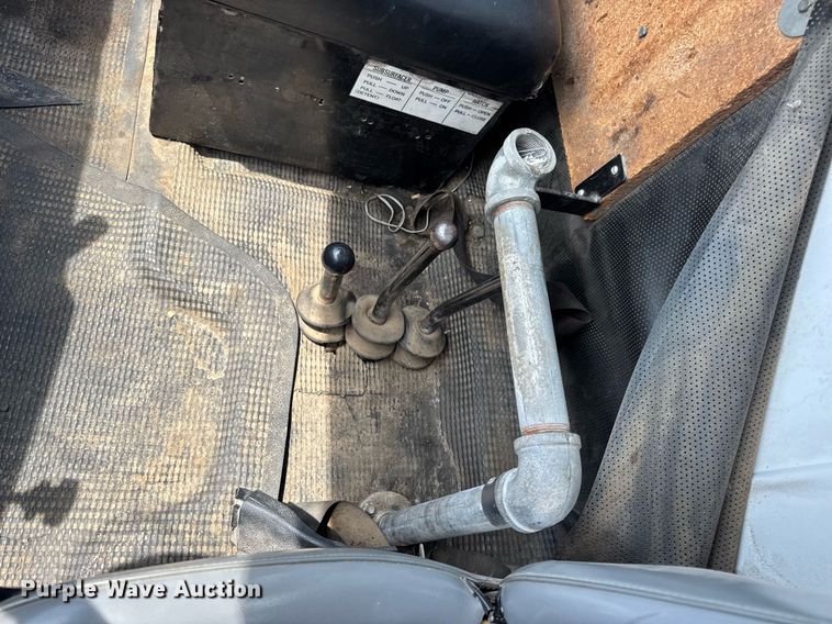 image for item DV4145 Big Wheels applicator truck