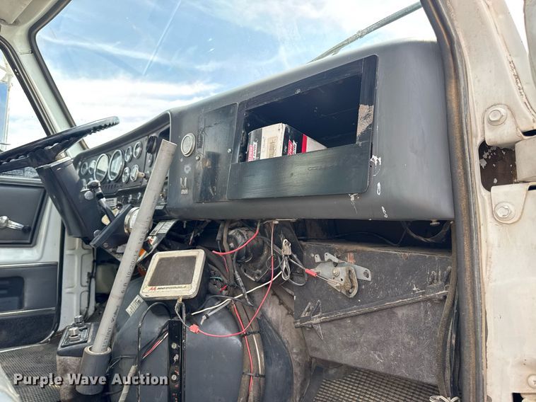 image for item DV4145 Big Wheels applicator truck