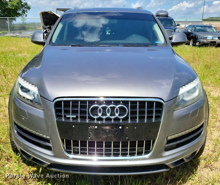 image for item DX7143 2014 Audi Q7 SUV