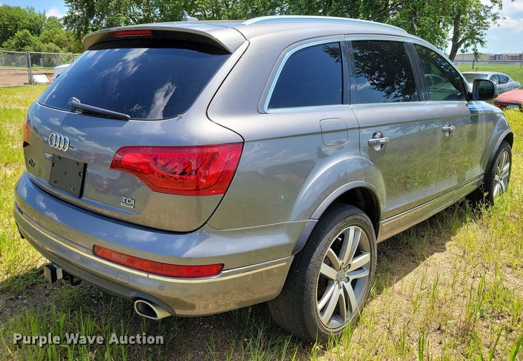 image for item DX7143 2014 Audi Q7 SUV
