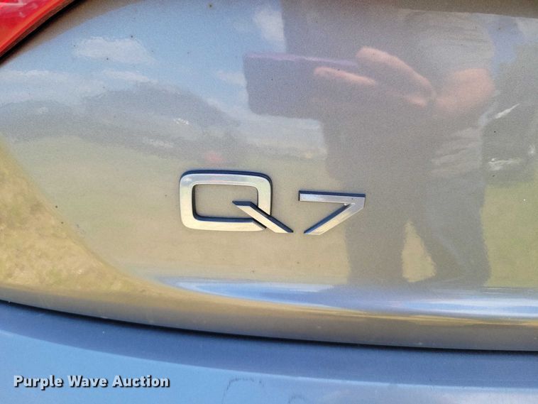 image for item DX7143 2014 Audi Q7 SUV