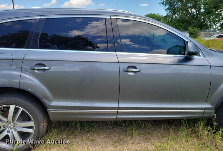 image for item DX7143 2014 Audi Q7 SUV