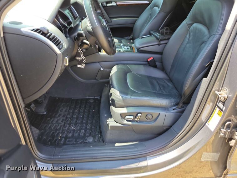 image for item DX7143 2014 Audi Q7 SUV