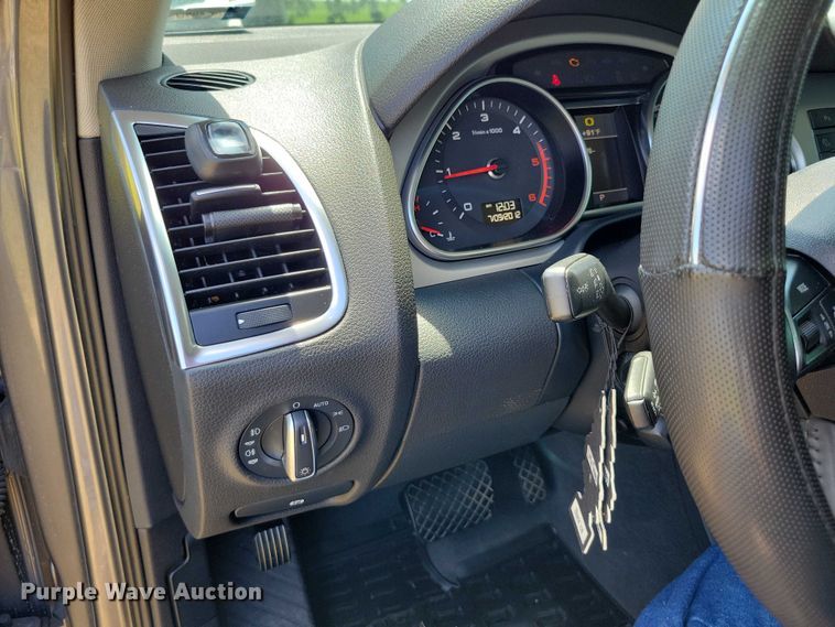 image for item DX7143 2014 Audi Q7 SUV