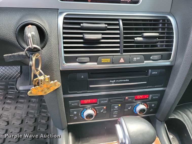 image for item DX7143 2014 Audi Q7 SUV