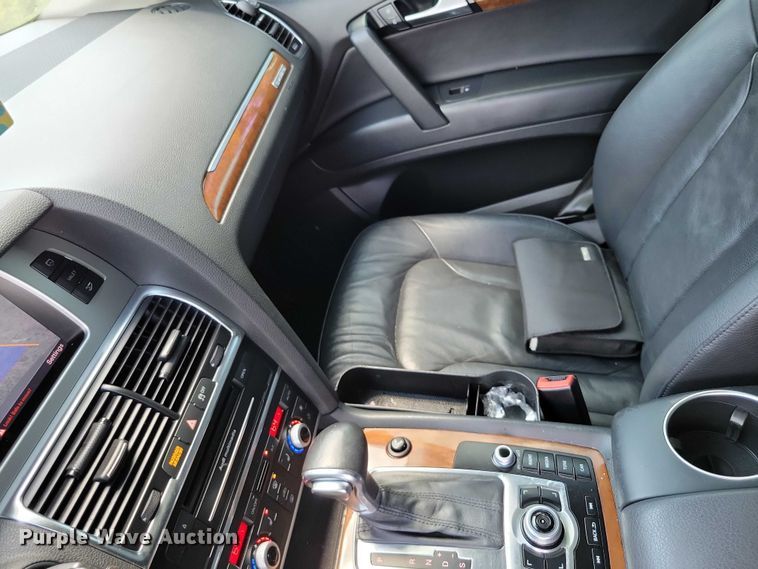 image for item DX7143 2014 Audi Q7 SUV