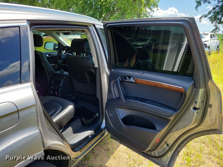 image for item DX7143 2014 Audi Q7 SUV