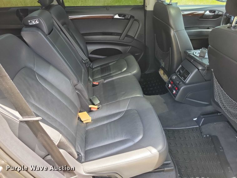 image for item DX7143 2014 Audi Q7 SUV