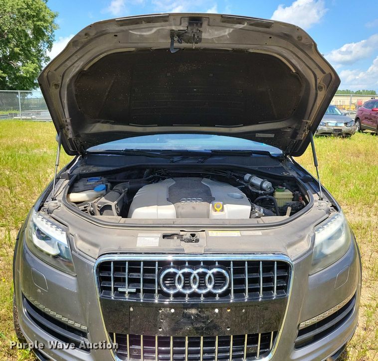 image for item DX7143 2014 Audi Q7 SUV