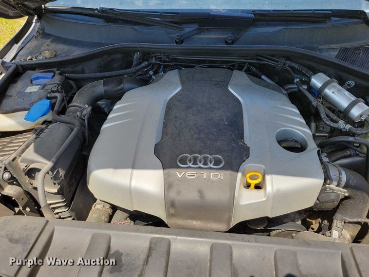 image for item DX7143 2014 Audi Q7 SUV