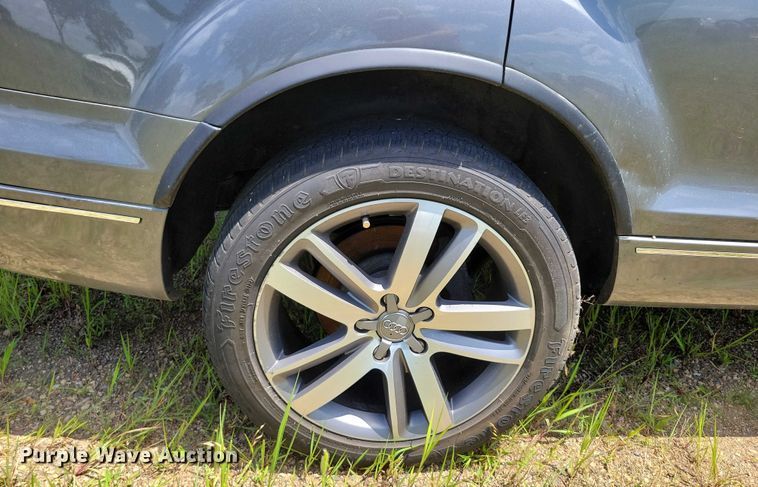 image for item DX7143 2014 Audi Q7 SUV