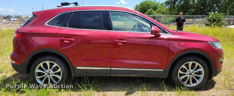 image for item DX7144 2017 Lincoln MKC SUV
