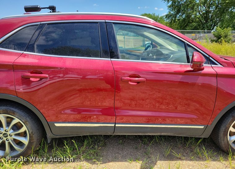 image for item DX7144 2017 Lincoln MKC SUV