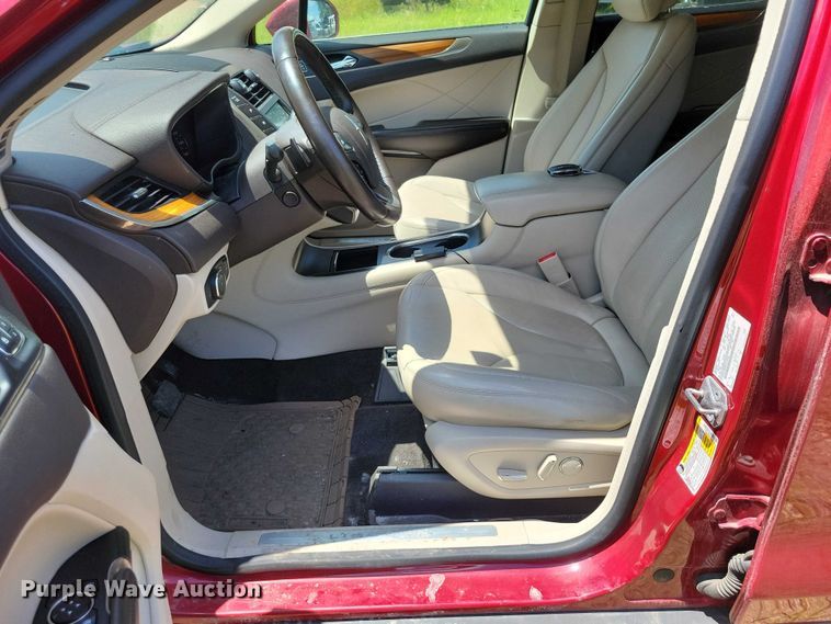 image for item DX7144 2017 Lincoln MKC SUV