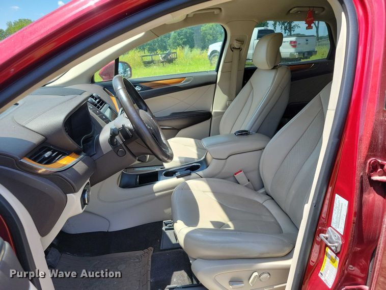 image for item DX7144 2017 Lincoln MKC SUV