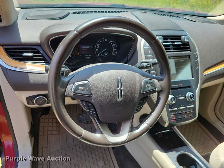 image for item DX7144 2017 Lincoln MKC SUV