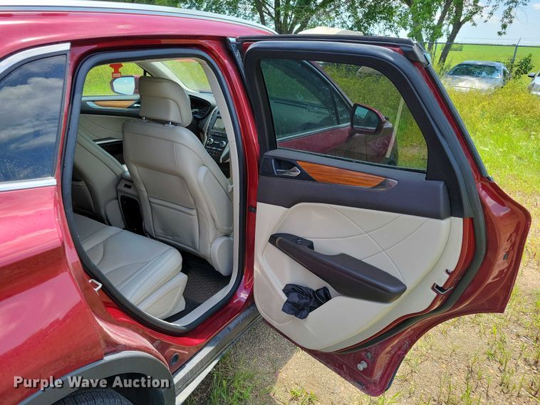 image for item DX7144 2017 Lincoln MKC SUV