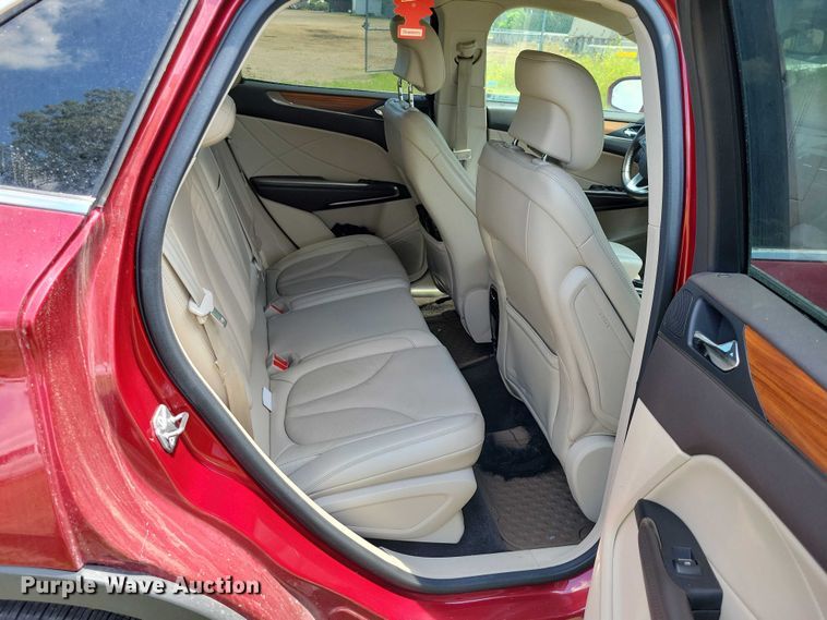 image for item DX7144 2017 Lincoln MKC SUV