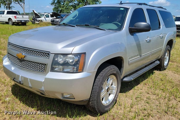 image for item DX7146 2014 Chevrolet Suburban SUV