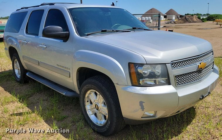 image for item DX7146 2014 Chevrolet Suburban SUV