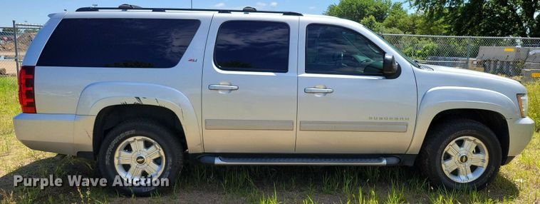 image for item DX7146 2014 Chevrolet Suburban SUV