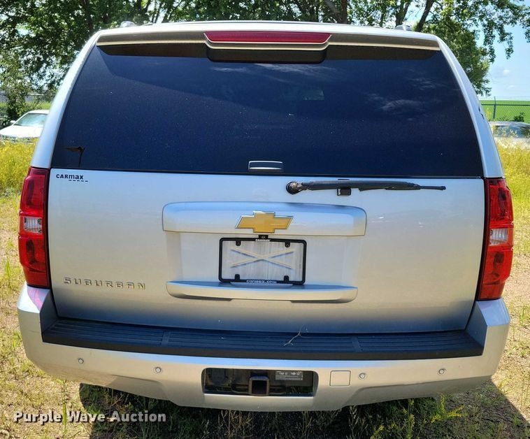 image for item DX7146 2014 Chevrolet Suburban SUV