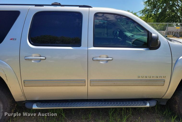 image for item DX7146 2014 Chevrolet Suburban SUV