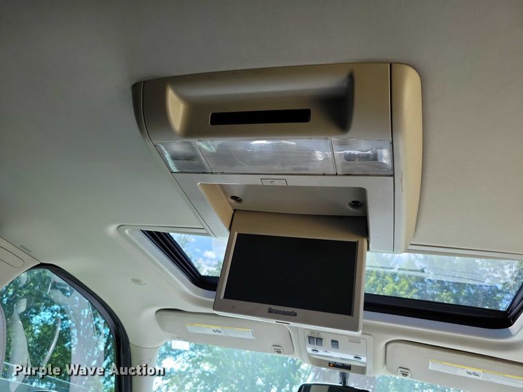 image for item DX7146 2014 Chevrolet Suburban SUV