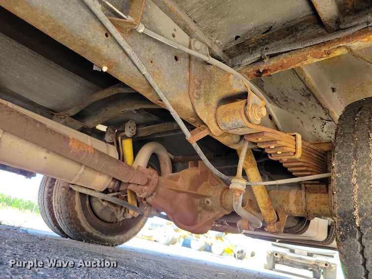 image for item DX7148 2012 Ford E450 shuttle bus