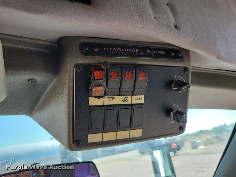 image for item DX7148 2012 Ford E450 shuttle bus