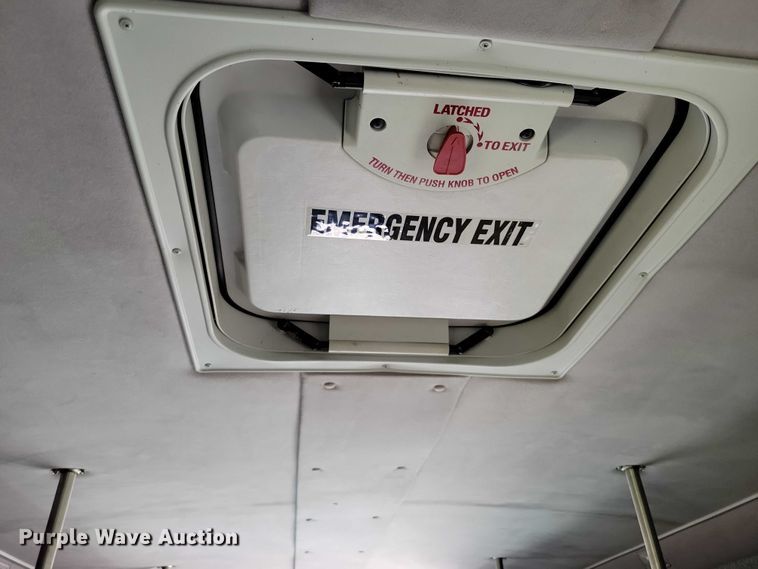 image for item DX7148 2012 Ford E450 shuttle bus