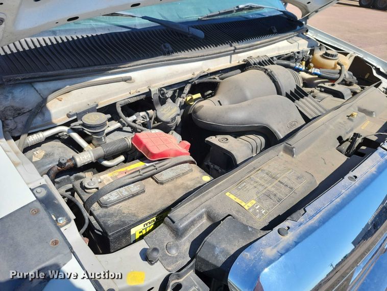 image for item DX7148 2012 Ford E450 shuttle bus