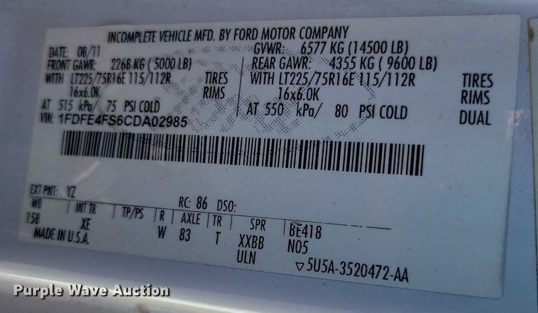 image for item DX7148 2012 Ford E450 shuttle bus