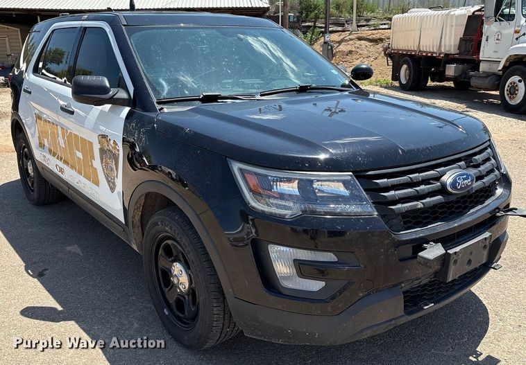 image for item DX8002 2019 Ford Explorer Police Interceptor SUV