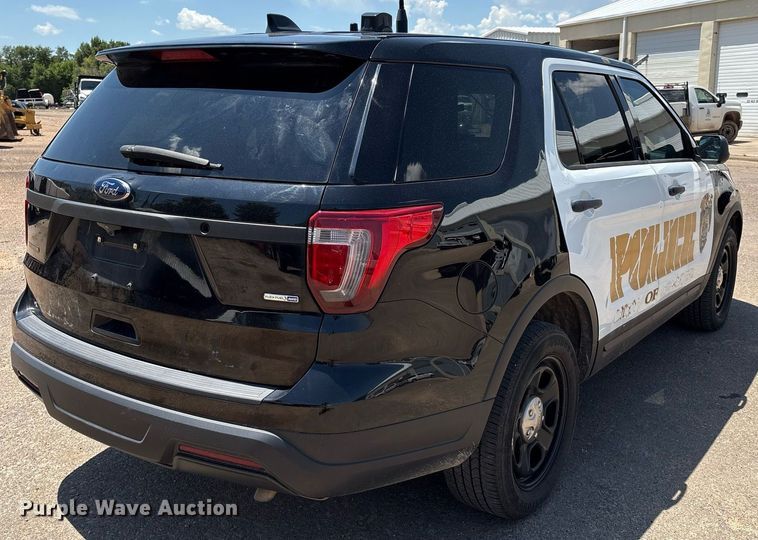 image for item DX8002 2019 Ford Explorer Police Interceptor SUV