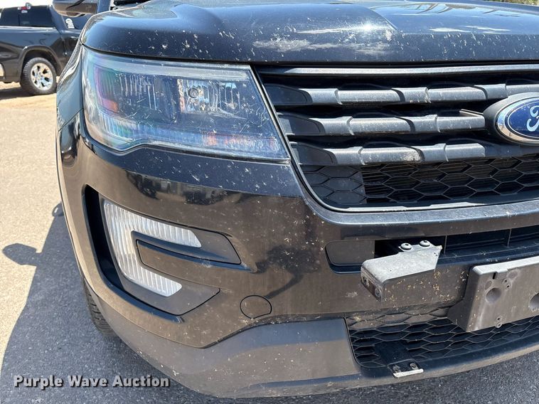 image for item DX8002 2019 Ford Explorer Police Interceptor SUV