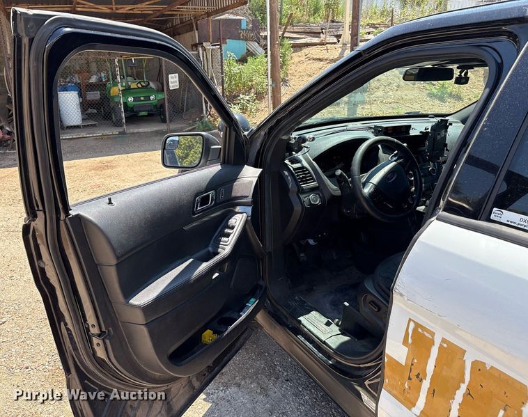image for item DX8002 2019 Ford Explorer Police Interceptor SUV