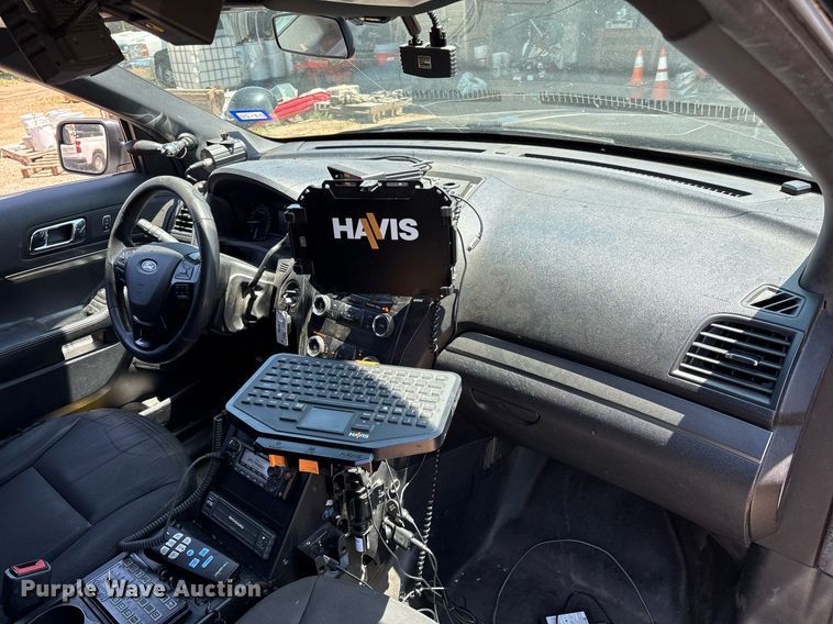 image for item DX8002 2019 Ford Explorer Police Interceptor SUV